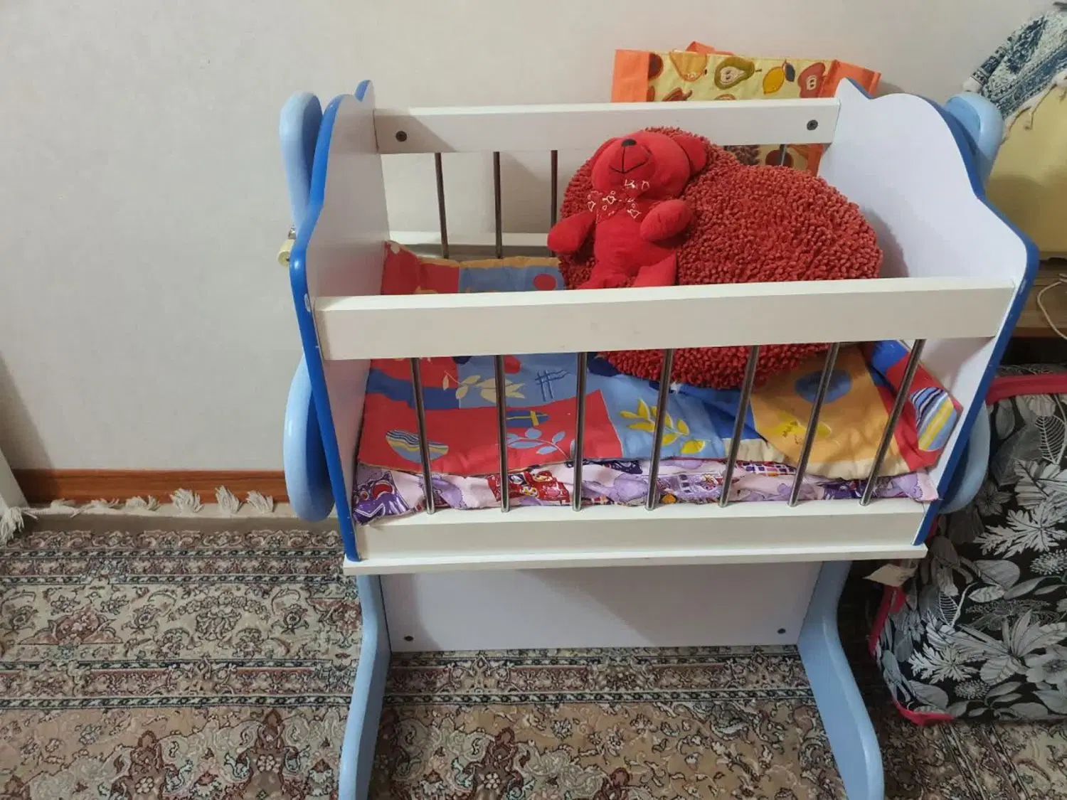 گهواره چوبی|تخت و سرویس خواب|مشهد, ارمغان|دیوار