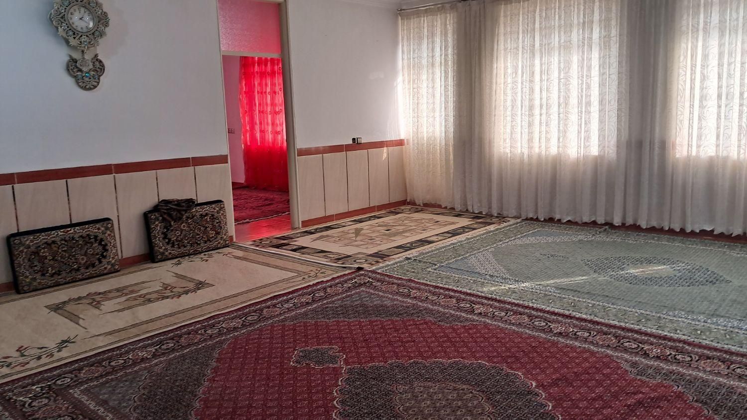 سوییت اجاره ایی پارکینگ دار تمام امکانات پاوه نسمه|اجارهٔ کوتاه‌مدت آپارتمان و سوئیت|پاوه, |دیوار