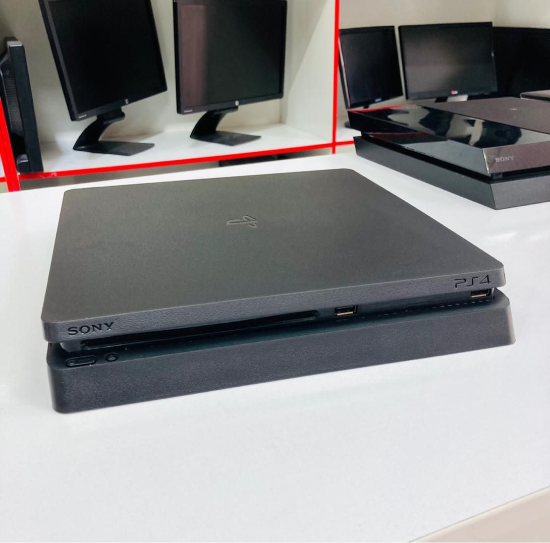 کنسول PS4(پی اس فور)کپی خور اکانتی یک ترا فول بازی|کنسول، بازی ویدئویی و آنلاین|شهرکرد, |دیوار