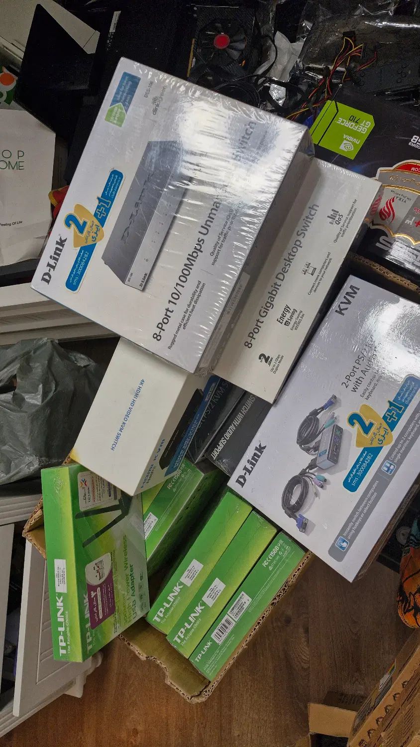 KVM SWITCH تنوع 2،4،8 پورت دلینک ps2 USB hdmi|قطعات و لوازم جانبی رایانه|تهران, فدک|دیوار