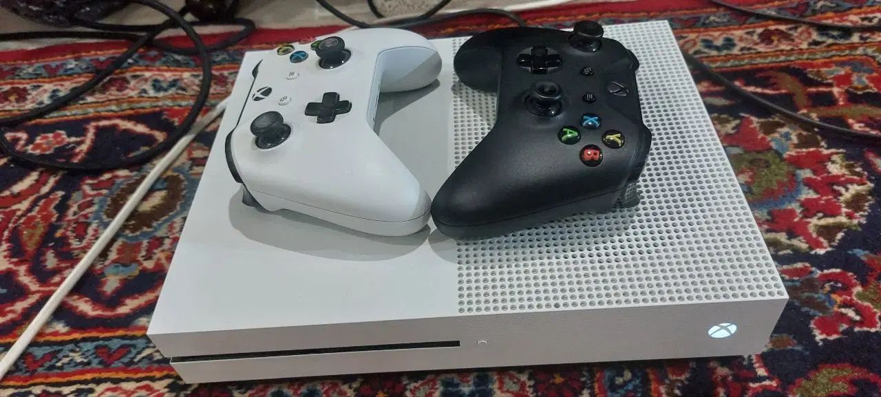 ایکس باکس وان با دو دسته ( xbox one s 1tb)|کنسول، بازی ویدئویی و آنلاین|رشت, رشتیان|دیوار