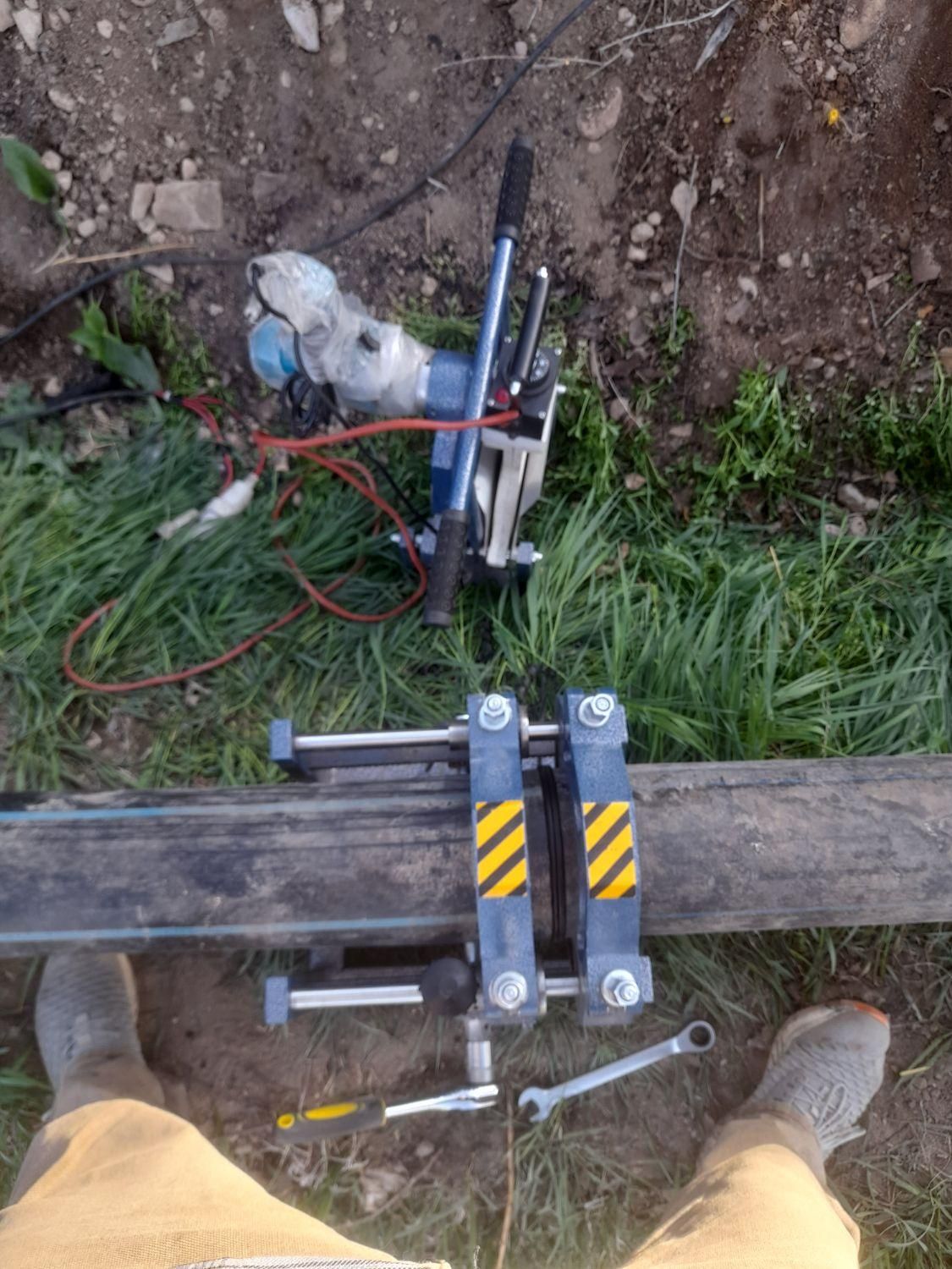 جوش انواع لوله پلی اتیلن،در انواع سایز،بارانی،|خدمات پیشه و مهارت|شاهین دژ, |دیوار