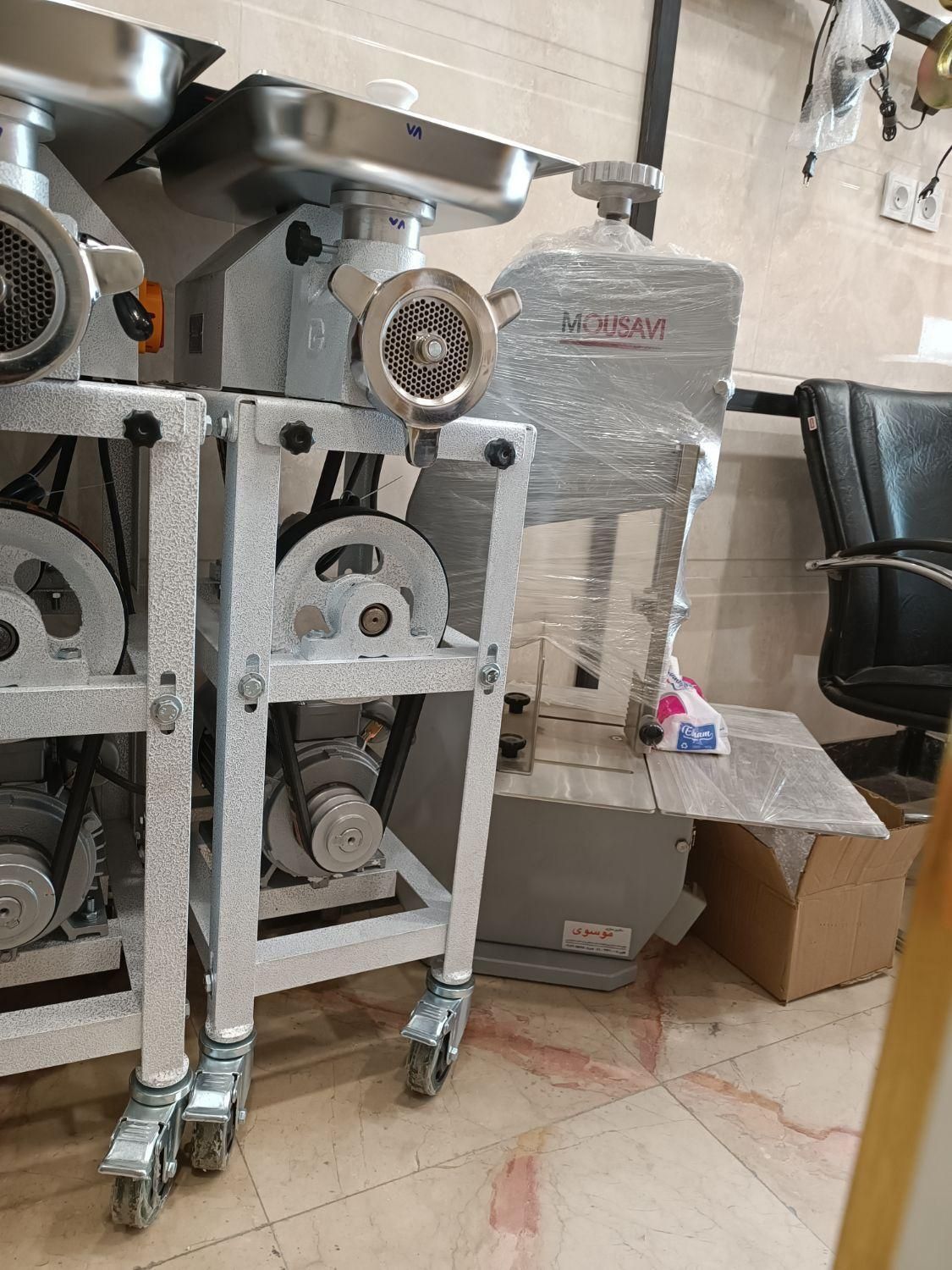 چرخگوشت الکتروکار تسمه ای 32|فروشگاه و مغازه|پاکدشت, خاتون آباد|دیوار