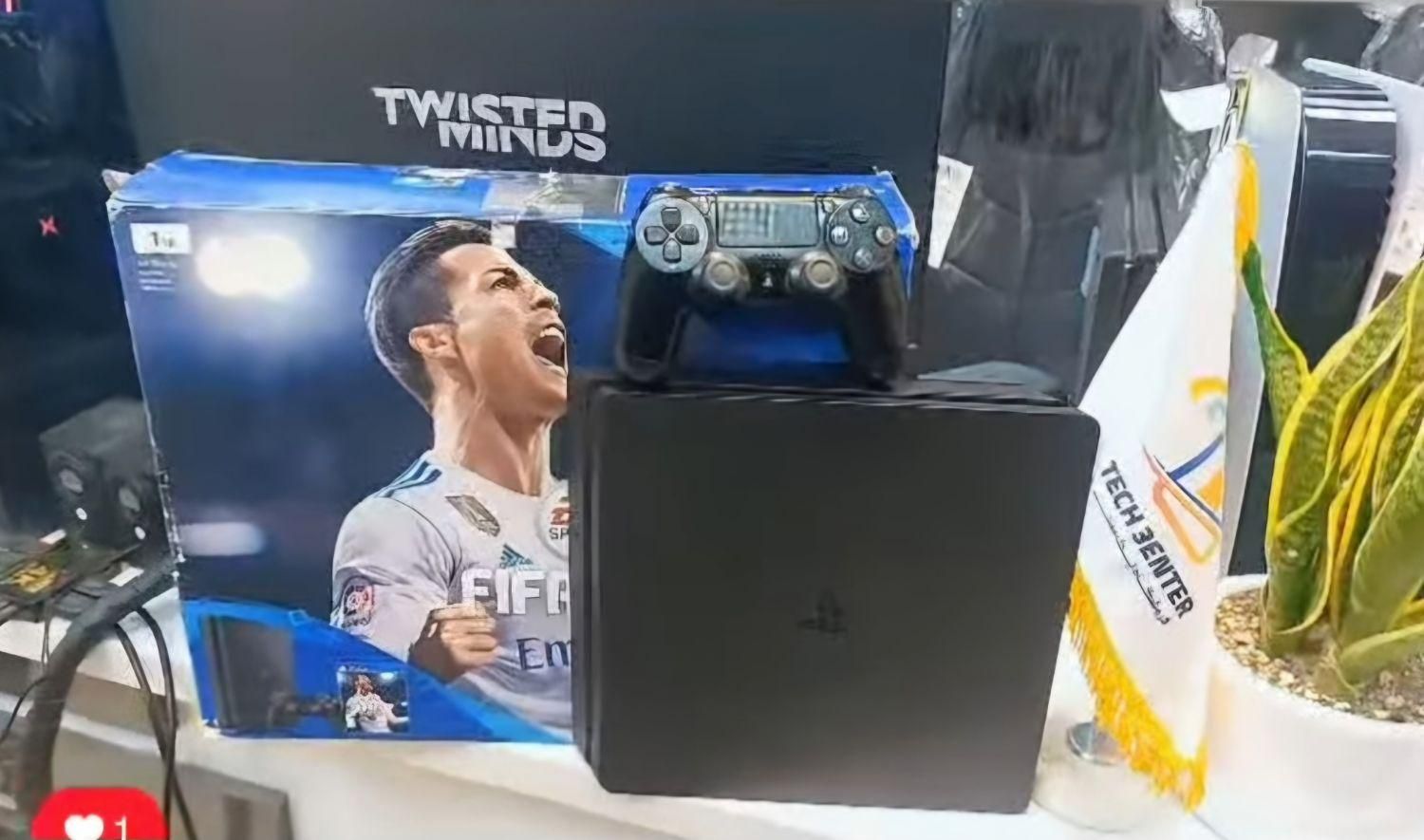 خرید و فروش PS4 تر و تمیز (نقد و اقساط)|کنسول، بازی ویدئویی و آنلاین|کازرون, |دیوار