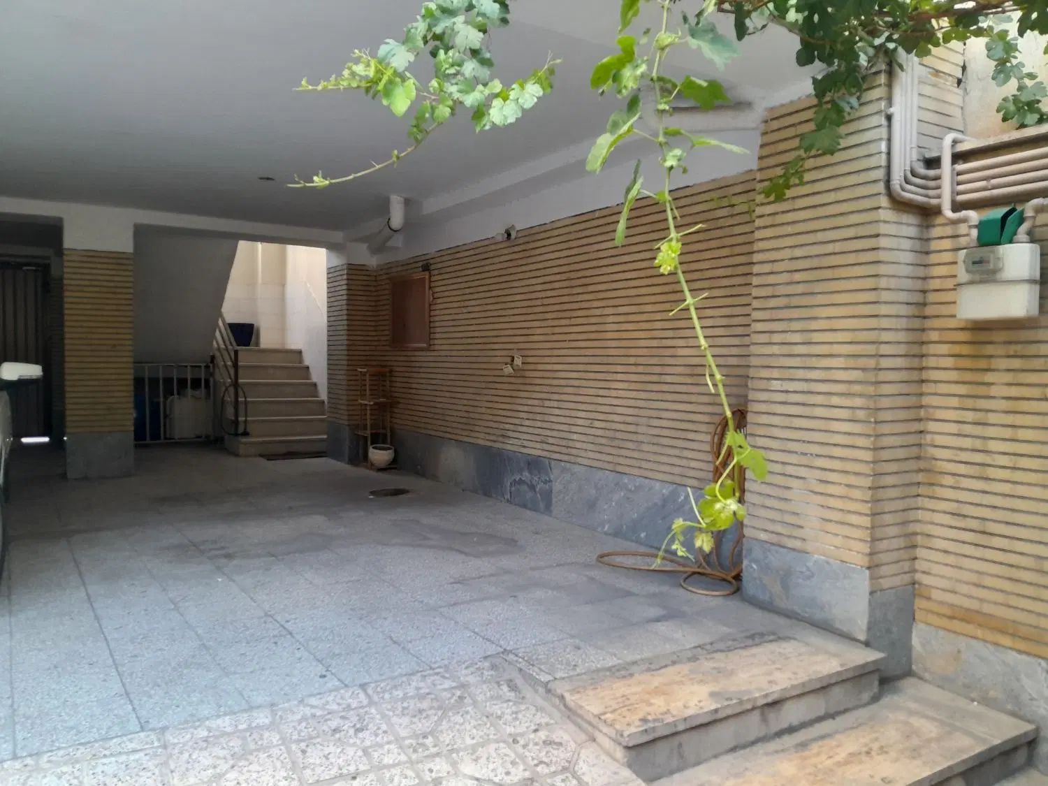 اجاره پارکینگ مسقف اختصاصی در چهارراه طالقانی|اجارهٔ آپارتمان|کرج, چهارصد دستگاه|دیوار