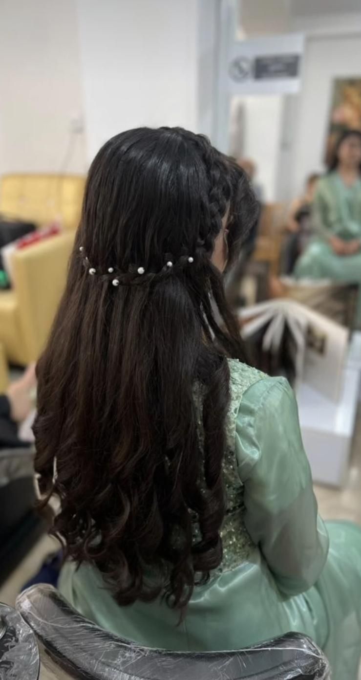 اپیلاسیون ورنگ وکاشت مژه واصلاح وابروولیفت ودکلره|خدمات آرایشگری و زیبایی|سنندج, |دیوار