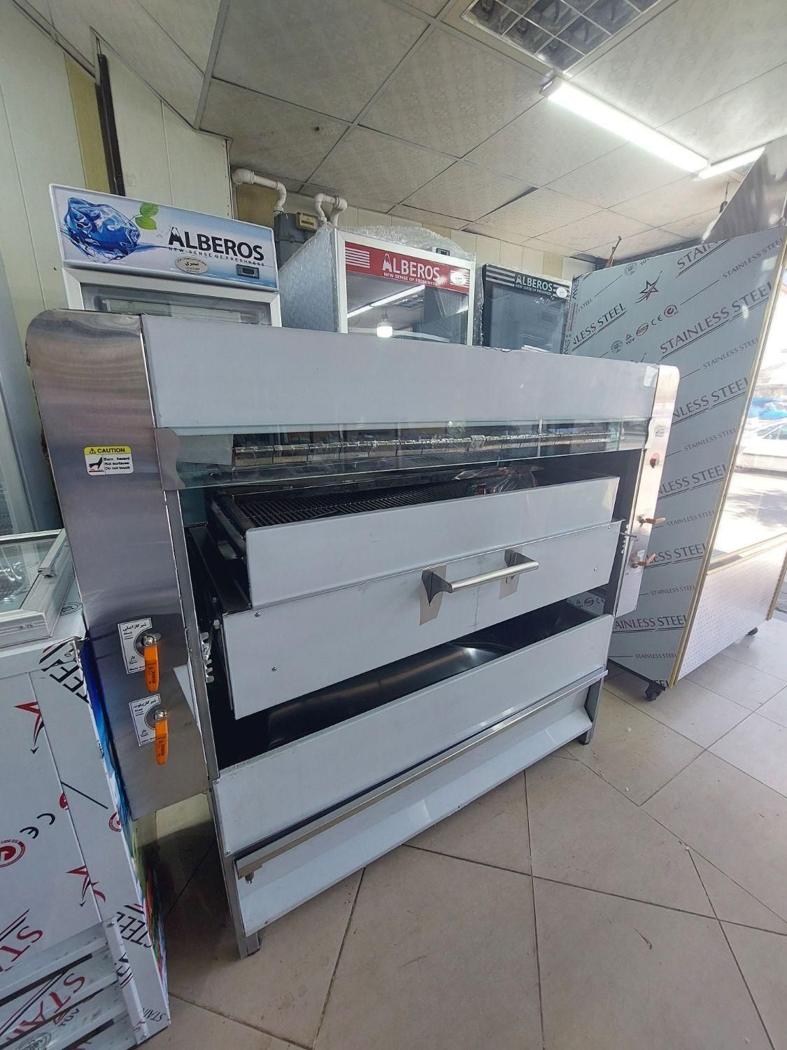 کباب پز تابشی کبابپز کباب پز ۳۰ سیخ|کافی‌شاپ و رستوران|رشت, منظریه|دیوار