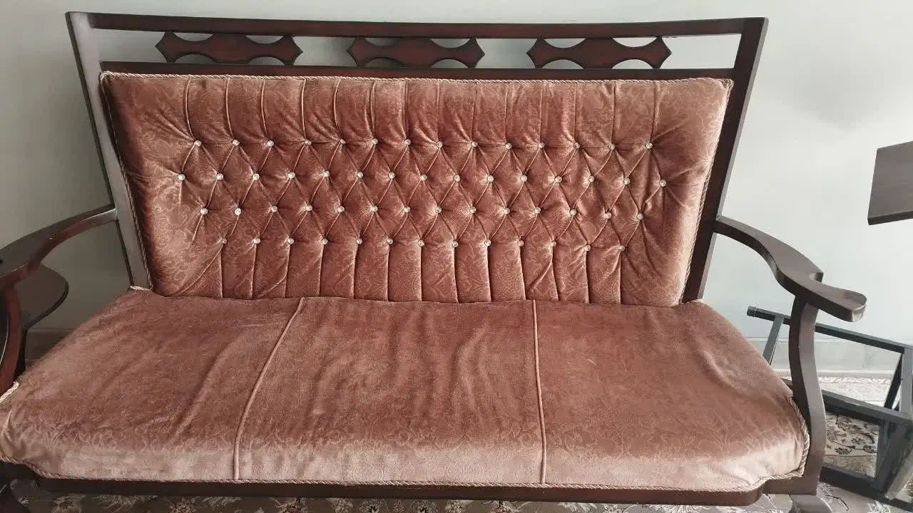 ۲ دست مبل ۹ نفره|مبلمان خانگی و میز عسلی|اصفهان, رکن الدوله شرقی|دیوار
