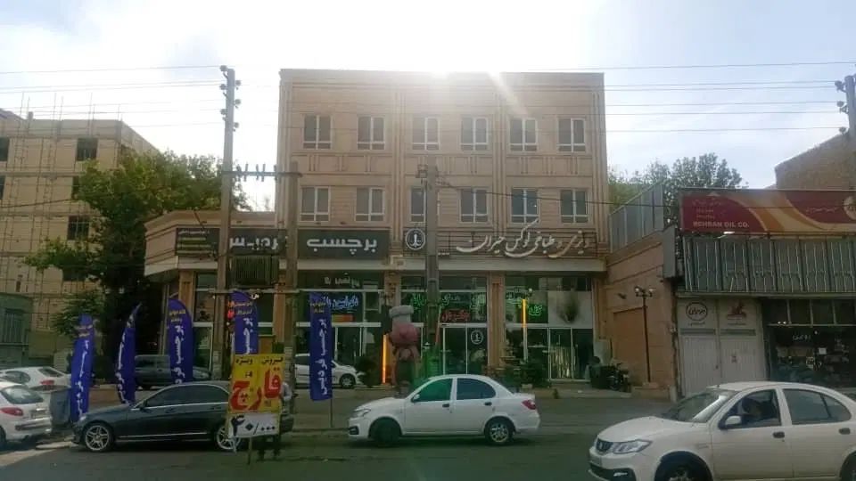 یک دستگاه ساختمان و دو مغازه|فروش آپارتمان|کرج, شهرک بنفشه|دیوار