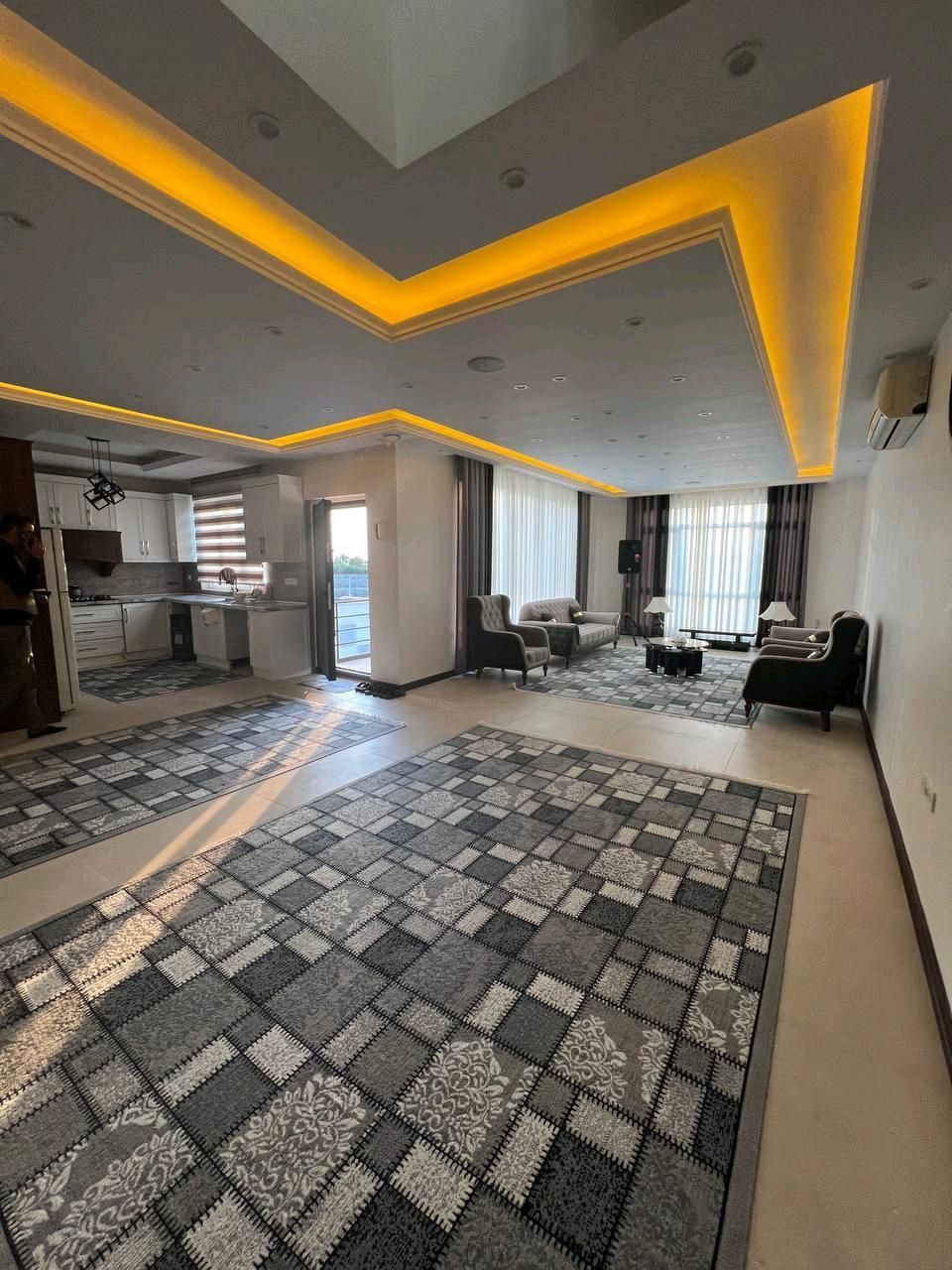 ویلا  350 متر 240 بنا در مهرآباد رودهن|فروش خانه و ویلا|رودهن, |دیوار