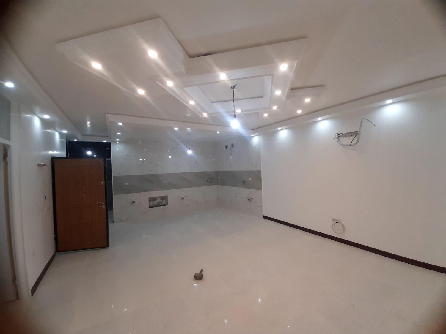 فروش خانه ویلایی۲طبقه فوق لوکس واقع در شهرک سامان|فروش خانه و ویلا|شیراز, ریشمک|دیوار