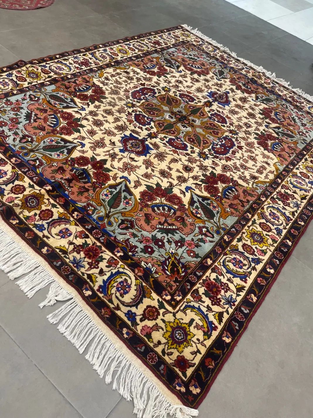 فرش دستباف را در دکور خونت ببین ( در کرج هستیم )|فرش|تهران, ارم|دیوار