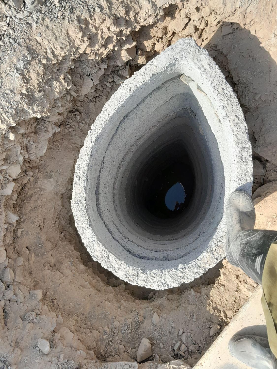 چاه کن و مقنی با بهترین قیمت وبهترین نیرو|خدمات پیشه و مهارت|بیرجند, |دیوار