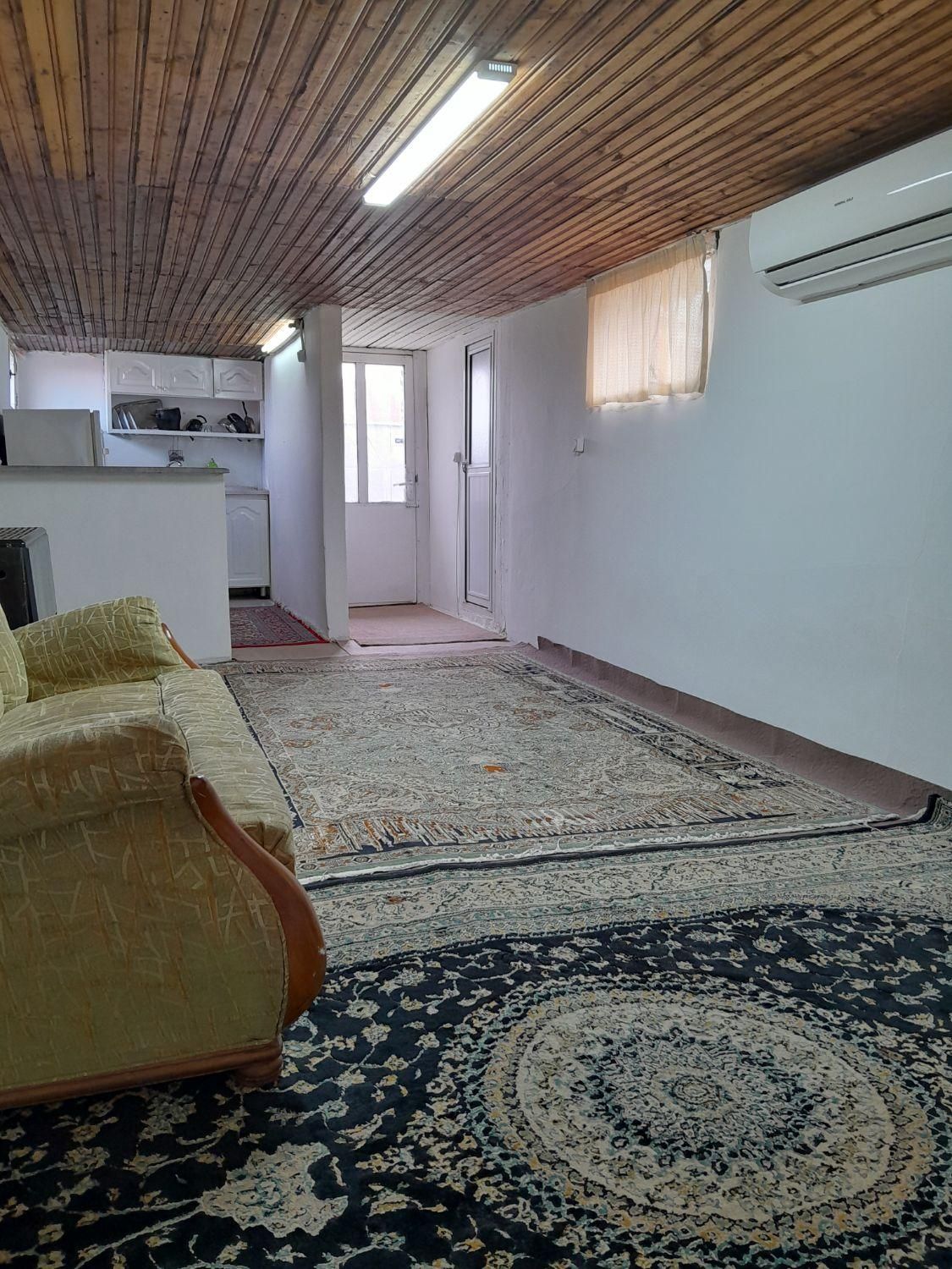 سوییت یک خوابه باحیاط وپارکینگ|اجارهٔ کوتاه‌مدت آپارتمان و سوئیت|بندر انزلی, شالیور|دیوار