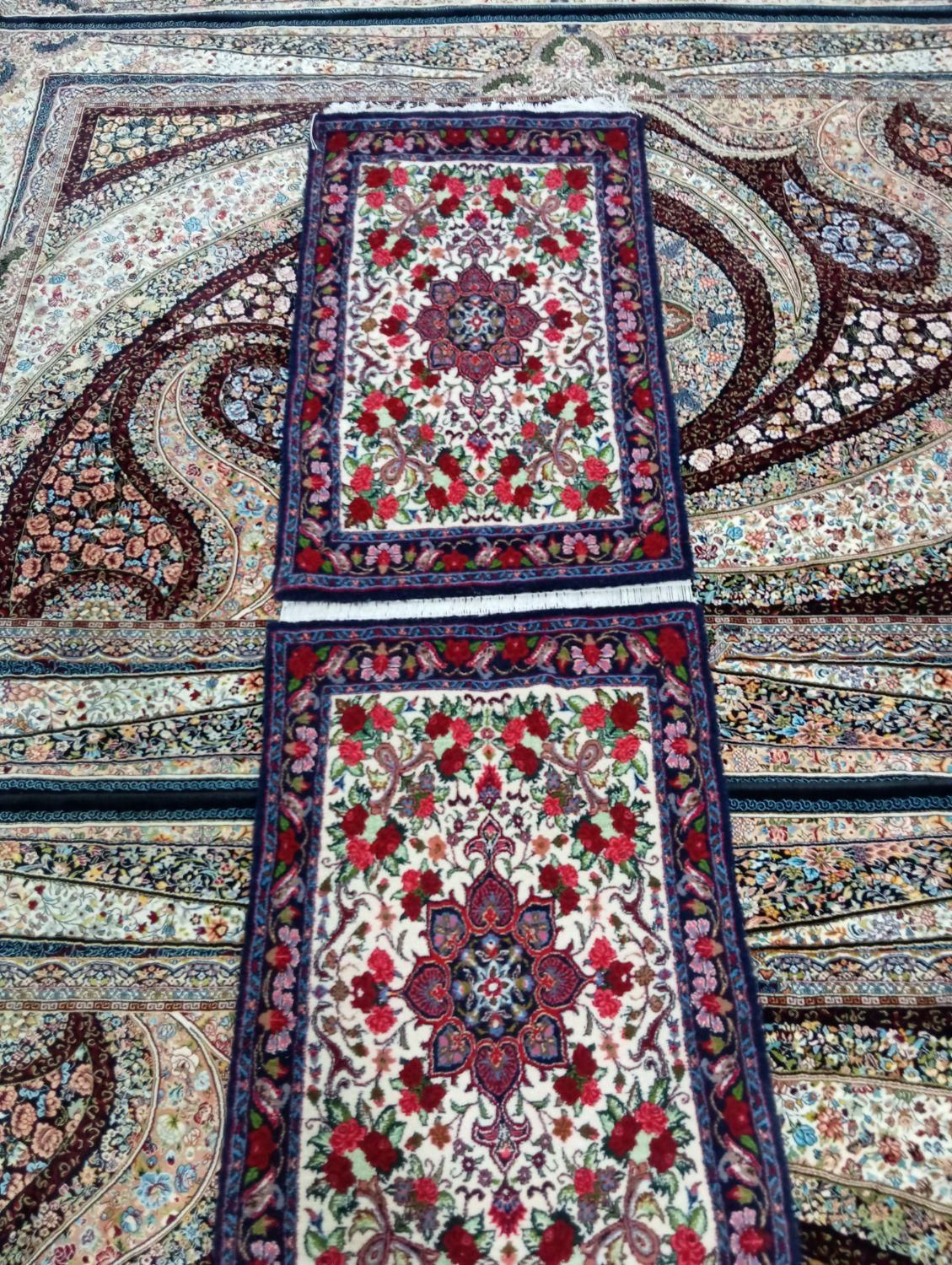 یک جفت پشتی|پشتی|سنندج, |دیوار