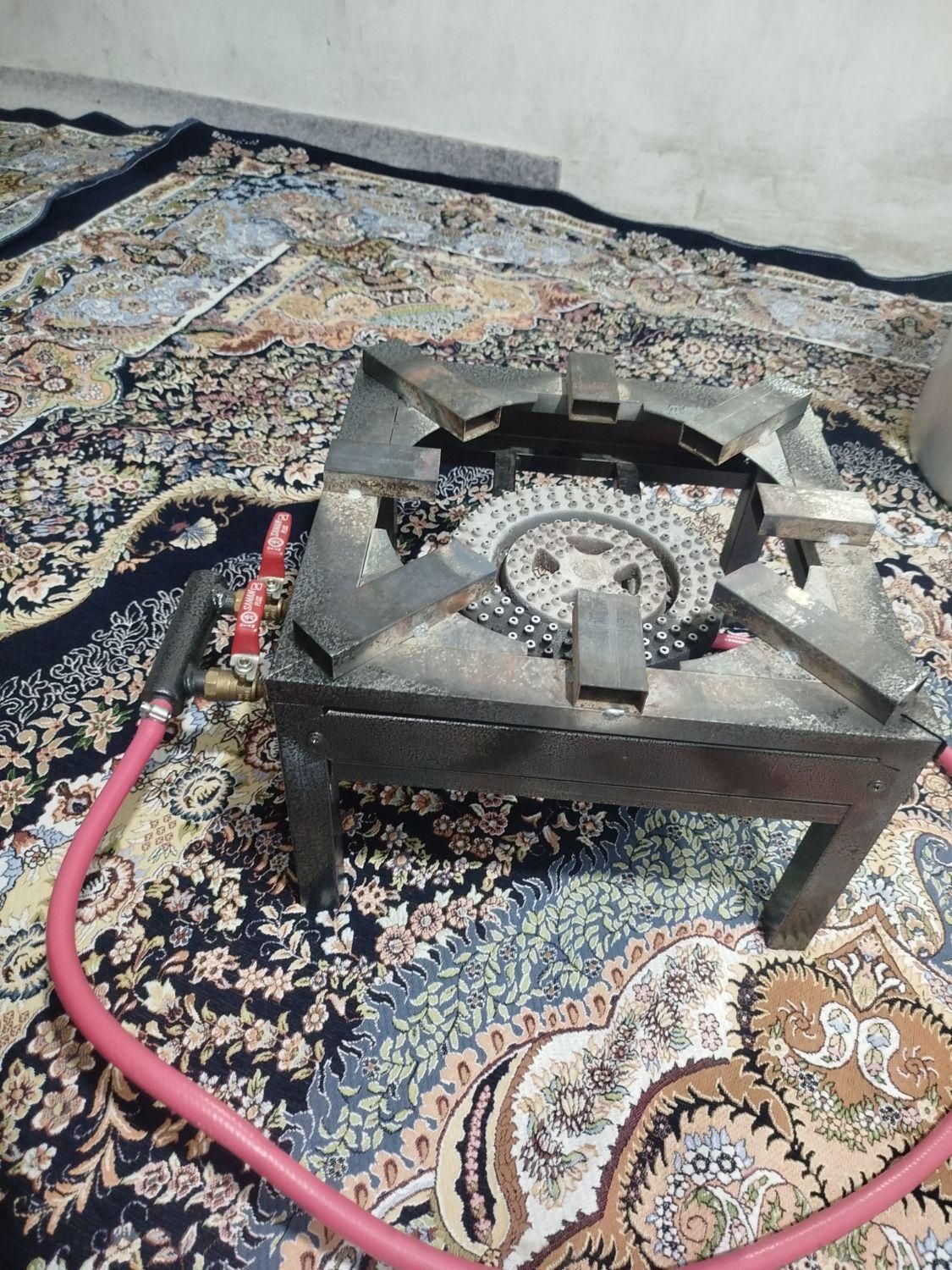 یک عدد دیگ ویک عدد اجاق گاز فروشی|ظروف پخت‌وپز|بندرعباس, |دیوار