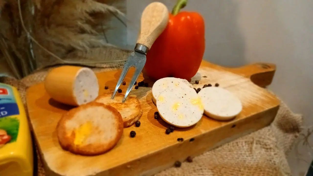 سوسیس و کالباس خانگی آریس|خوردنی و آشامیدنی|رشت, گلباغ نماز|دیوار