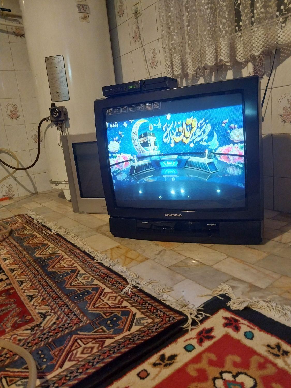 تلویزیون گروندیک ۲۸اینج برگیرنده دیجیتال|تلویزیون و پروژکتور|کرج, شاهین‌ویلا|دیوار