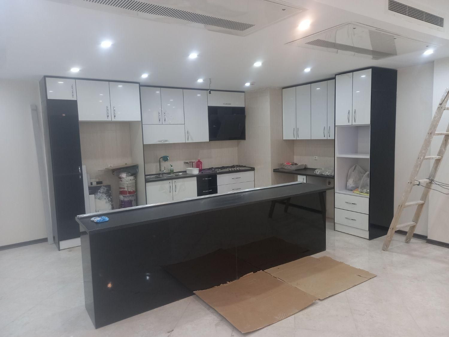 آپارتمان ۱۲۷م/برج سپیدار/ مرواریدشهر/دریاچه چیتگر|فروش آپارتمان|تهران, دریاچه شهدای خلیج فارس|دیوار