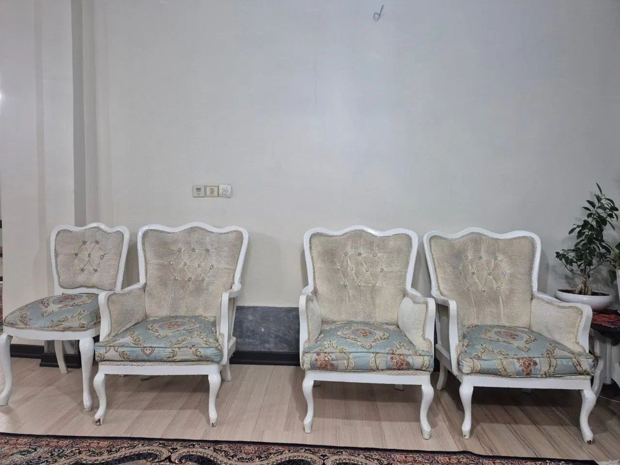 مبل سلطنتی ۷ نفره|مبلمان خانگی و میز عسلی|تهران, شهرک ولیعصر شمالی|دیوار