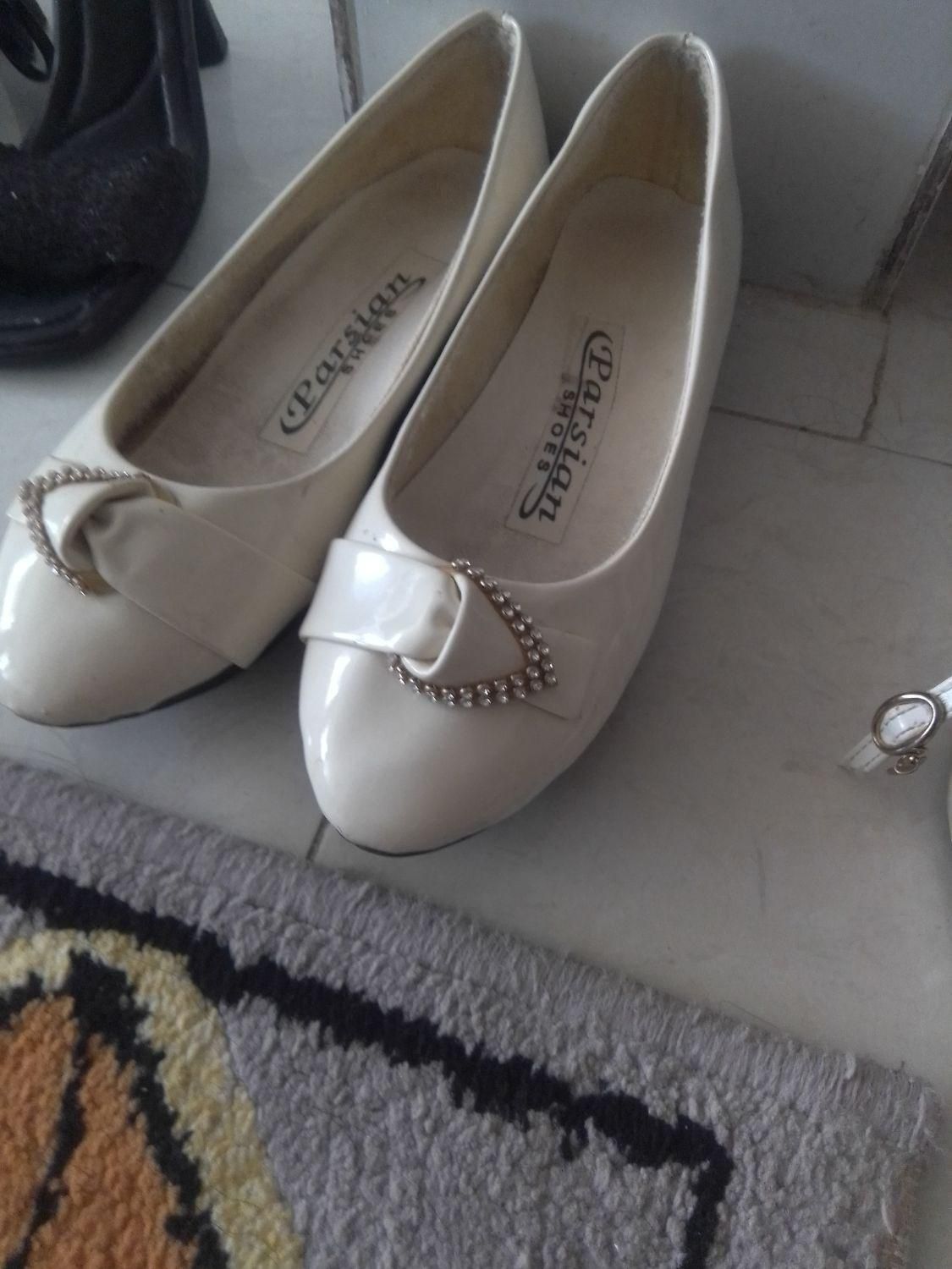 کفش مجلسی سایز 38و39و37کفشبچگانه سفید سایز 32|کیف، کفش، کمربند|آباده, |دیوار