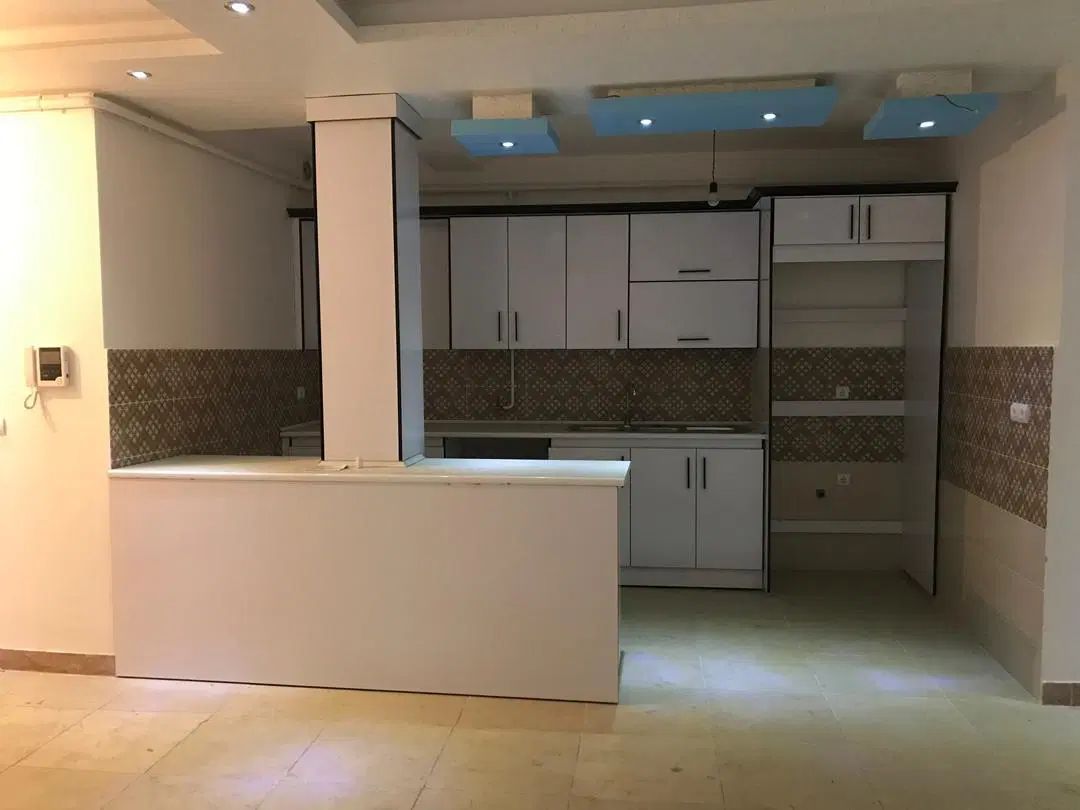 فروش آپارتمان ۱۰۰ متری بر اصلی خ شهید عطری|فروش آپارتمان|رشت, حمیدیان|دیوار