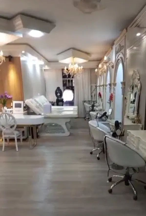 اجاره میز ناخن و تخت مژه و لاین های زیبایی|خدمات آرایشگری و زیبایی|شاهین‌شهر, عطار|دیوار