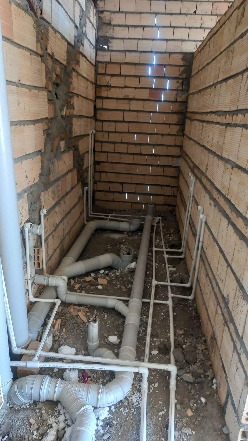 لوله کشی آب و فاضلاب و پکیج و پنج لایه|خدمات پیشه و مهارت|بروجرد, |دیوار