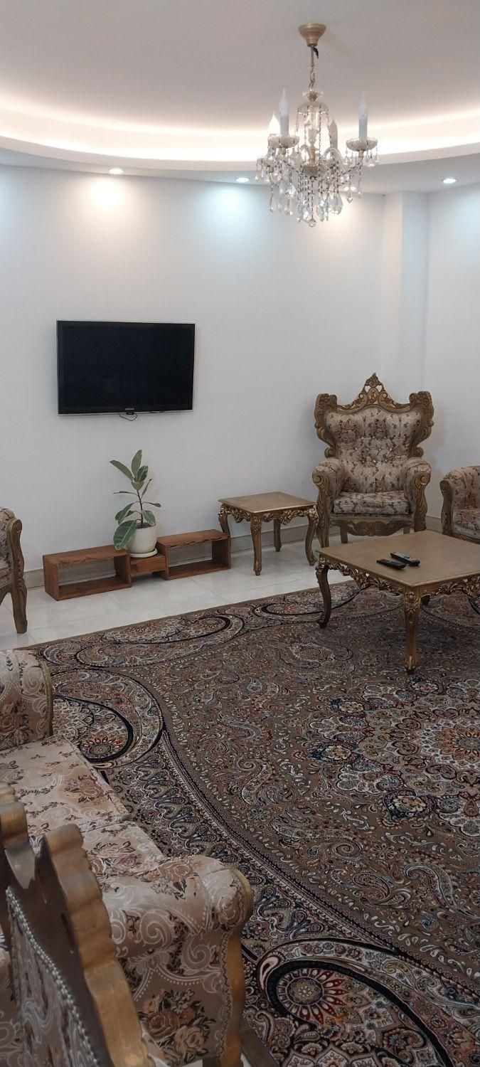 ویلا استخردار با ویوی کوه بین لاهیجان و لنگرود|اجارهٔ کوتاه‌مدت ویلا و باغ|لاهیجان, لیالستان|دیوار