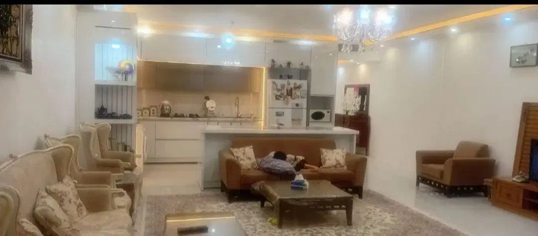جانباز/خوش نقشه/پارکینگ.آسانسور/نورگیر بی‌نظیر|فروش آپارتمان|مشهد, جانباز|دیوار