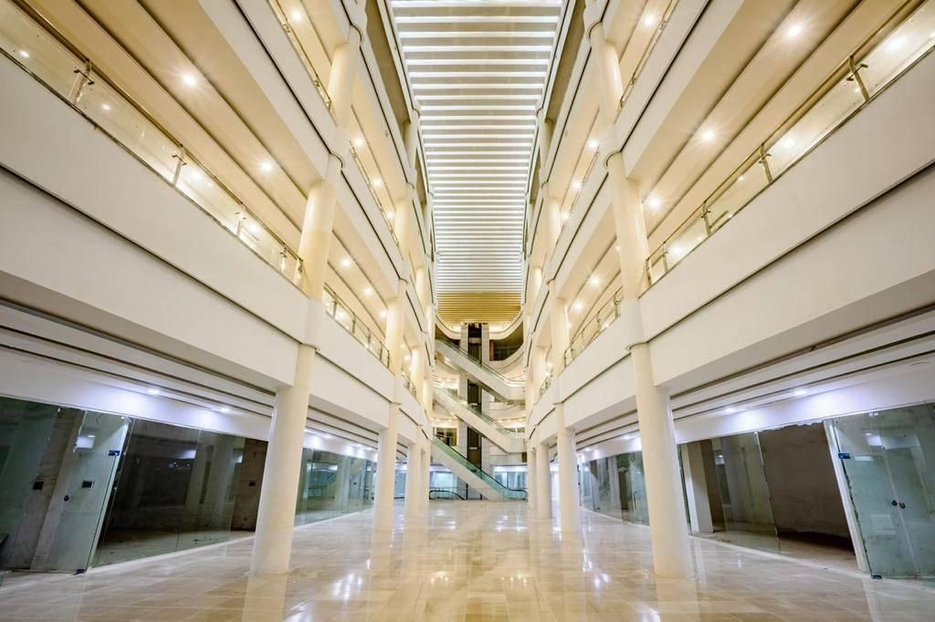 مغازه تجاری قشم مجتمع معراج موقعیت عالی|فروش مغازه و غرفه|قشم, |دیوار