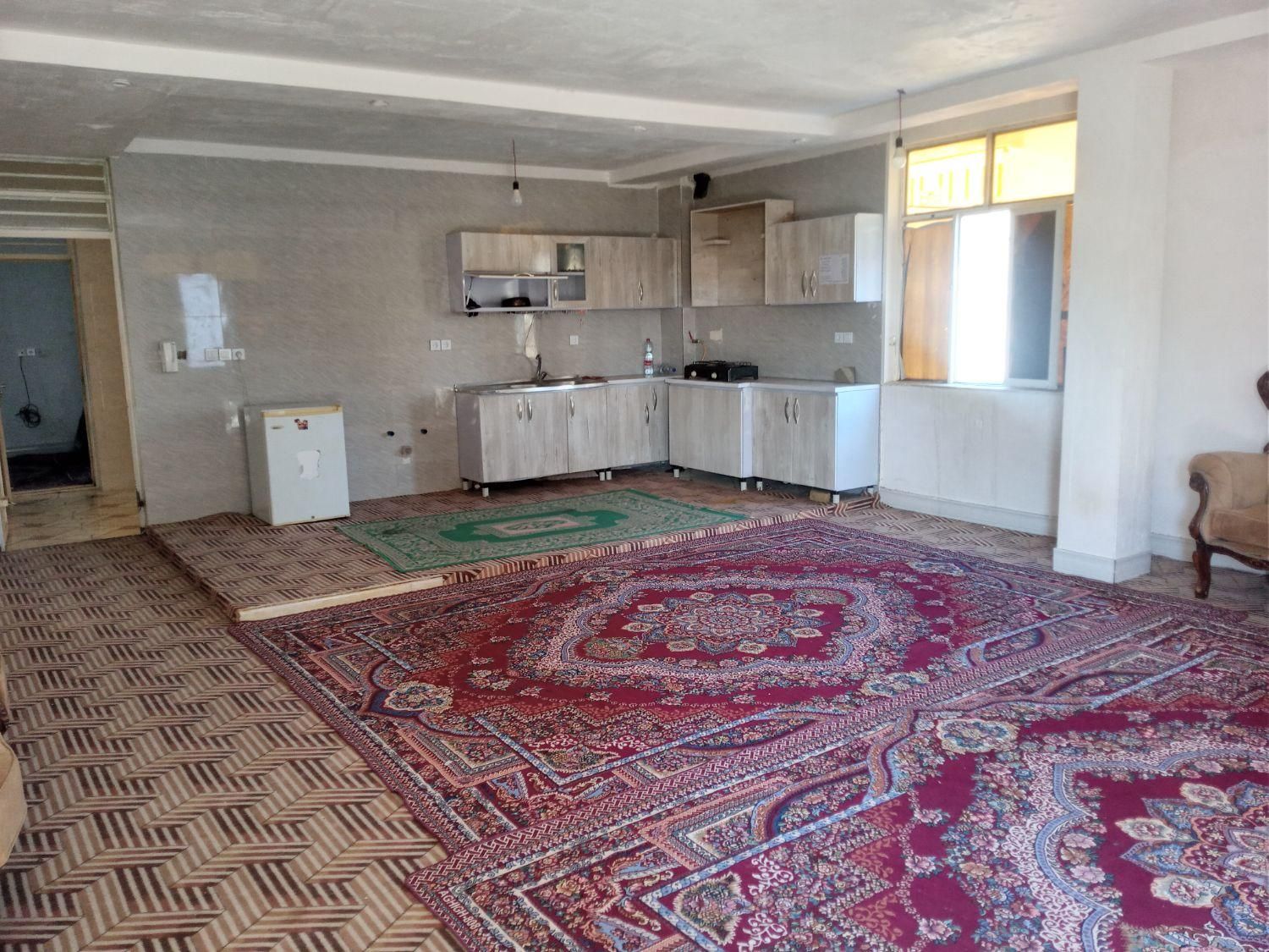 سوییت ومنزل پارکینگ دارد نزدیک بازار وساحل|اجارهٔ کوتاه‌مدت آپارتمان و سوئیت|بندر گناوه, |دیوار