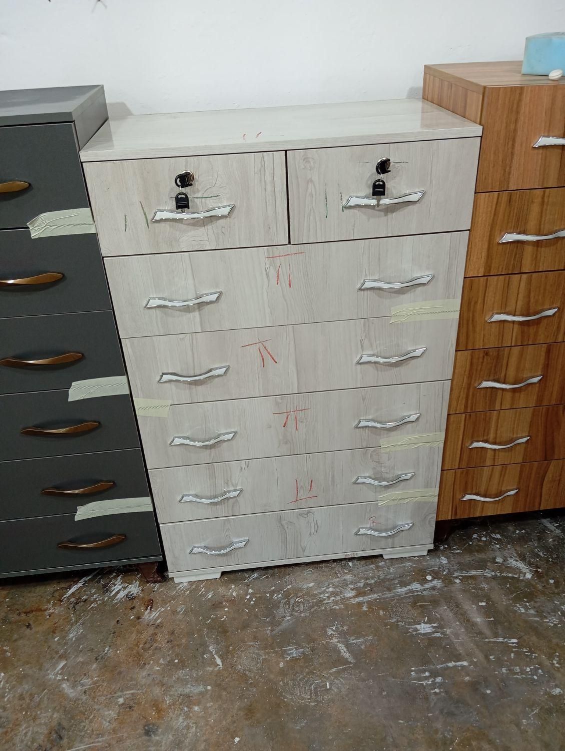 دراور لباس|جاکفشی، کمد، دراور|بندر انزلی, آذربایجان|دیوار