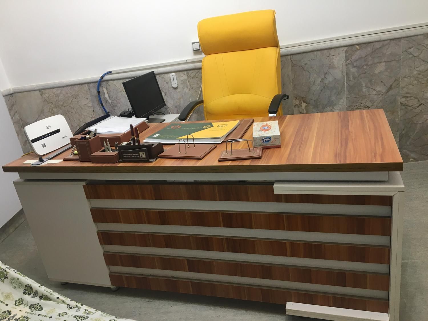 صندلی مدیریت دکور کتابخانه|مبلمان اداری|بجنورد, |دیوار