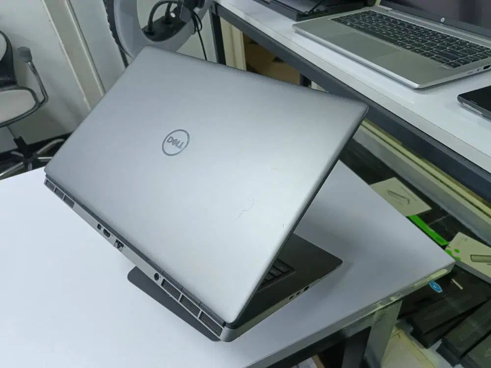 DELL Precision 7760 4k|رایانه همراه|تهران, میدان ولیعصر|دیوار