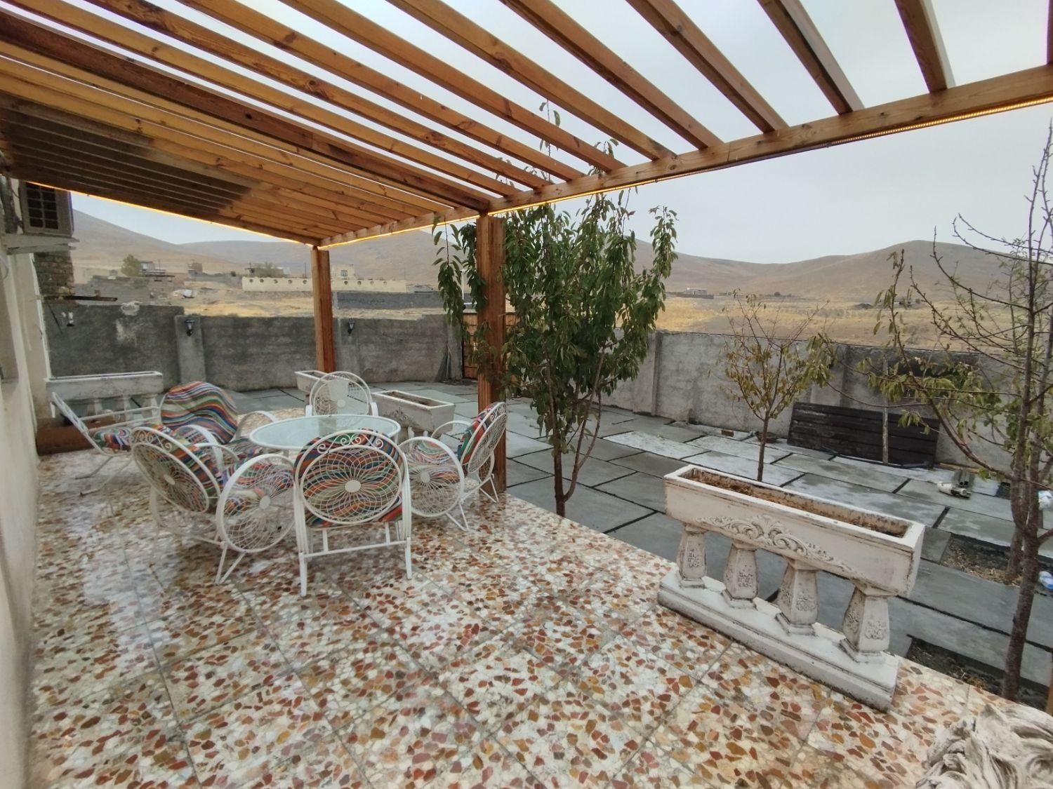 ویلا باغ فول امکانات با استخر اب گرم|اجارهٔ کوتاه‌مدت ویلا و باغ|اراک, |دیوار