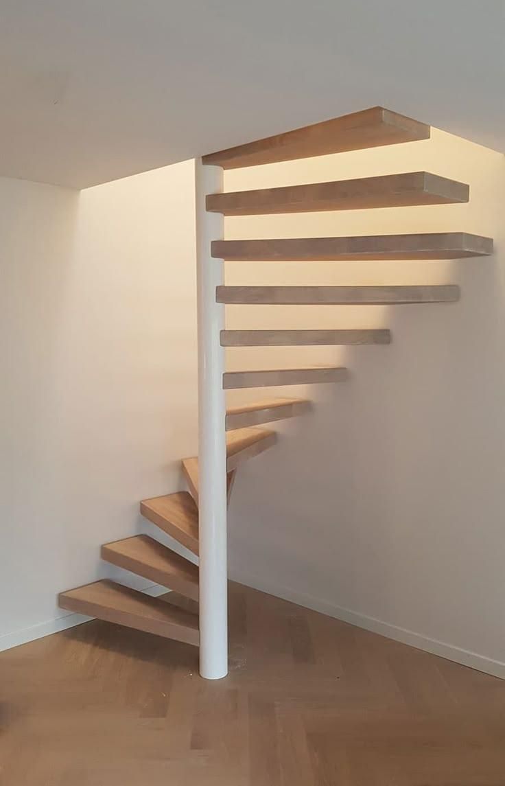 راه پله، پله دوبلکس چوبی، پله گرد|خدمات پیشه و مهارت|تبریز, |دیوار