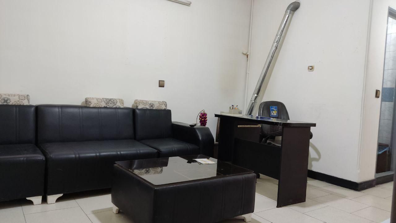 فروش دفتر اداری ۴۶ متری سند تک برگ بر اصلی فردیس|فروش دفتر کار، اتاق اداری، مطب|فردیس, فردیس|دیوار