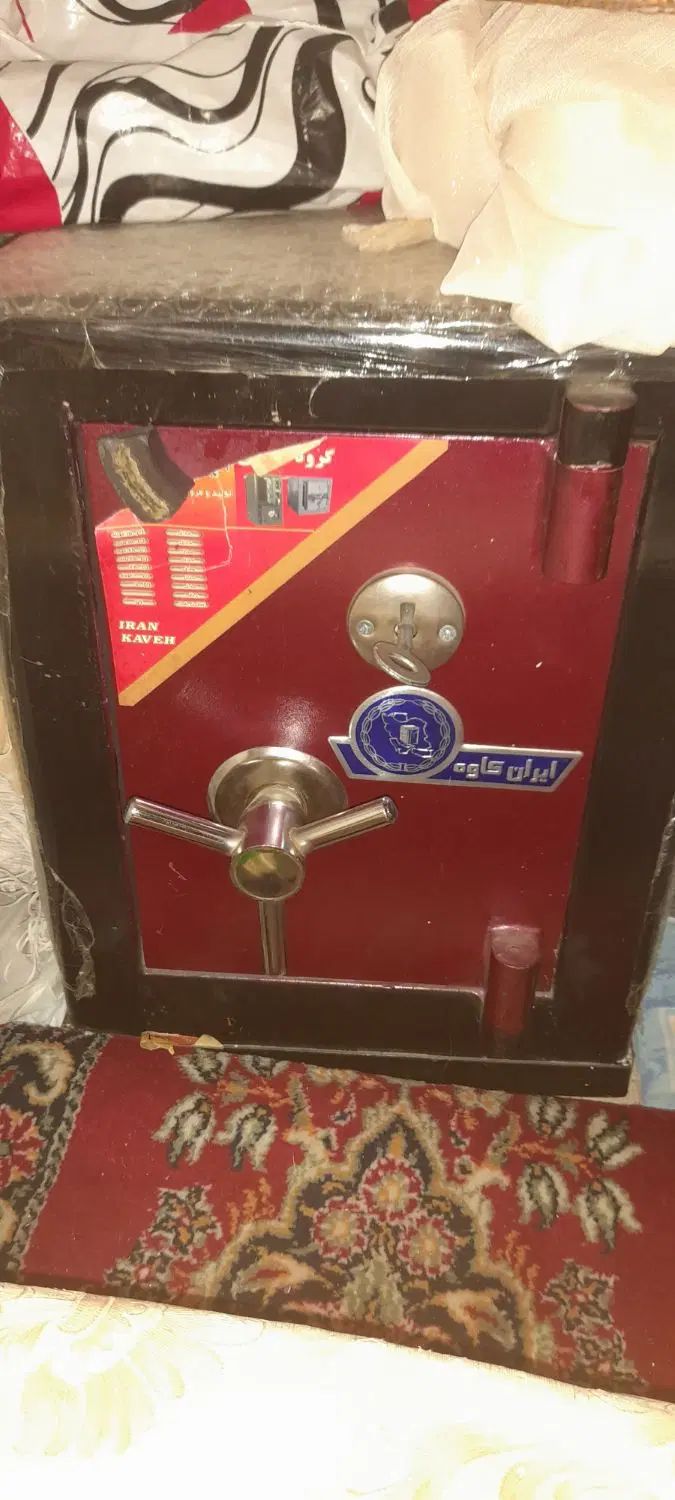 گاوصندوق کوچک|ابزارآلات|کرج, حصارک بالا|دیوار