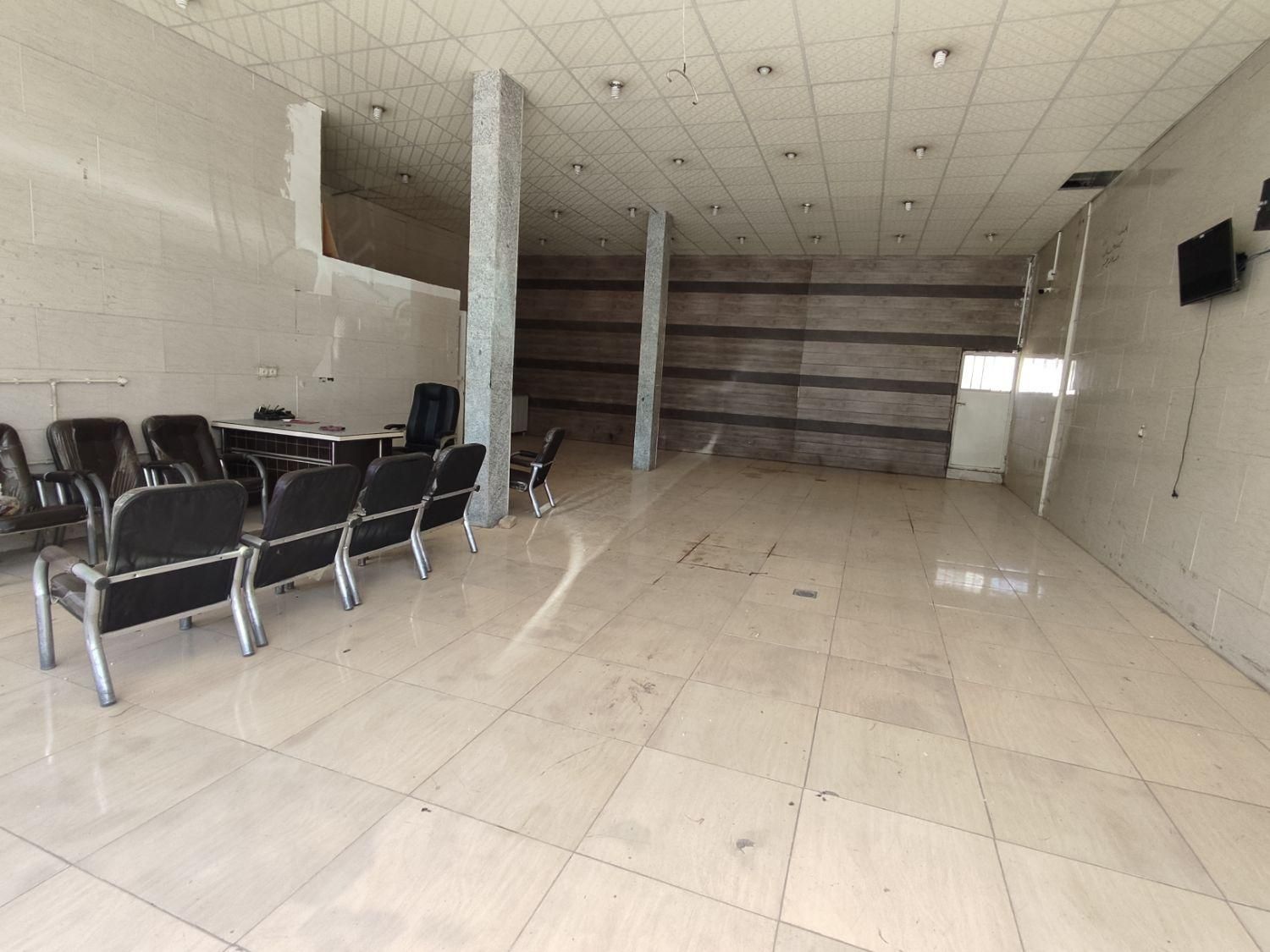 اجاره مغازه 100متری بالاتر از میدان قائم|اجارهٔ مغازه و غرفه|سرپل ذهاب, |دیوار