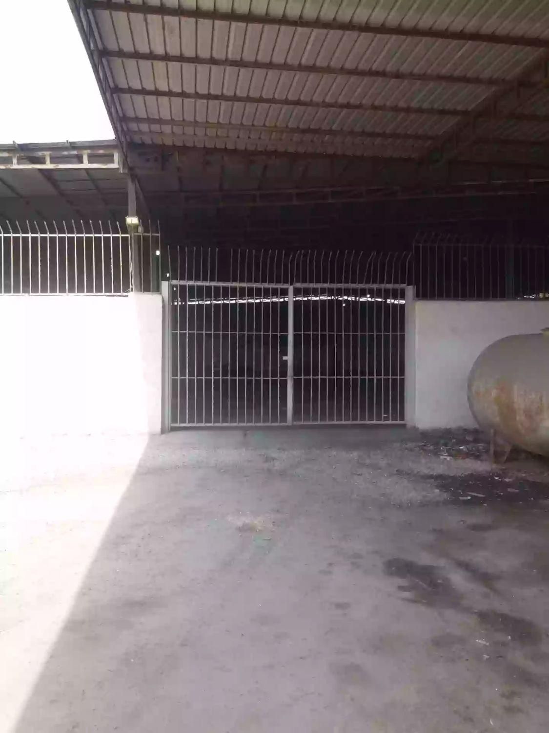 سوله انبار ۱۳۰۰ متری در بندرعباس|اجارهٔ دفتر صنعتی، کشاورزی، تجاری|بندرعباس, |دیوار