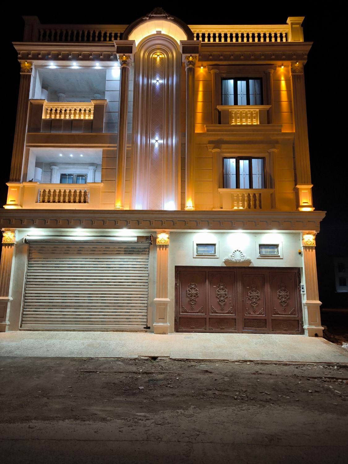 فروش تریبلکس سه طبقه بروی مغازه در کنارک|فروش خانه و ویلا|کنارک, |دیوار