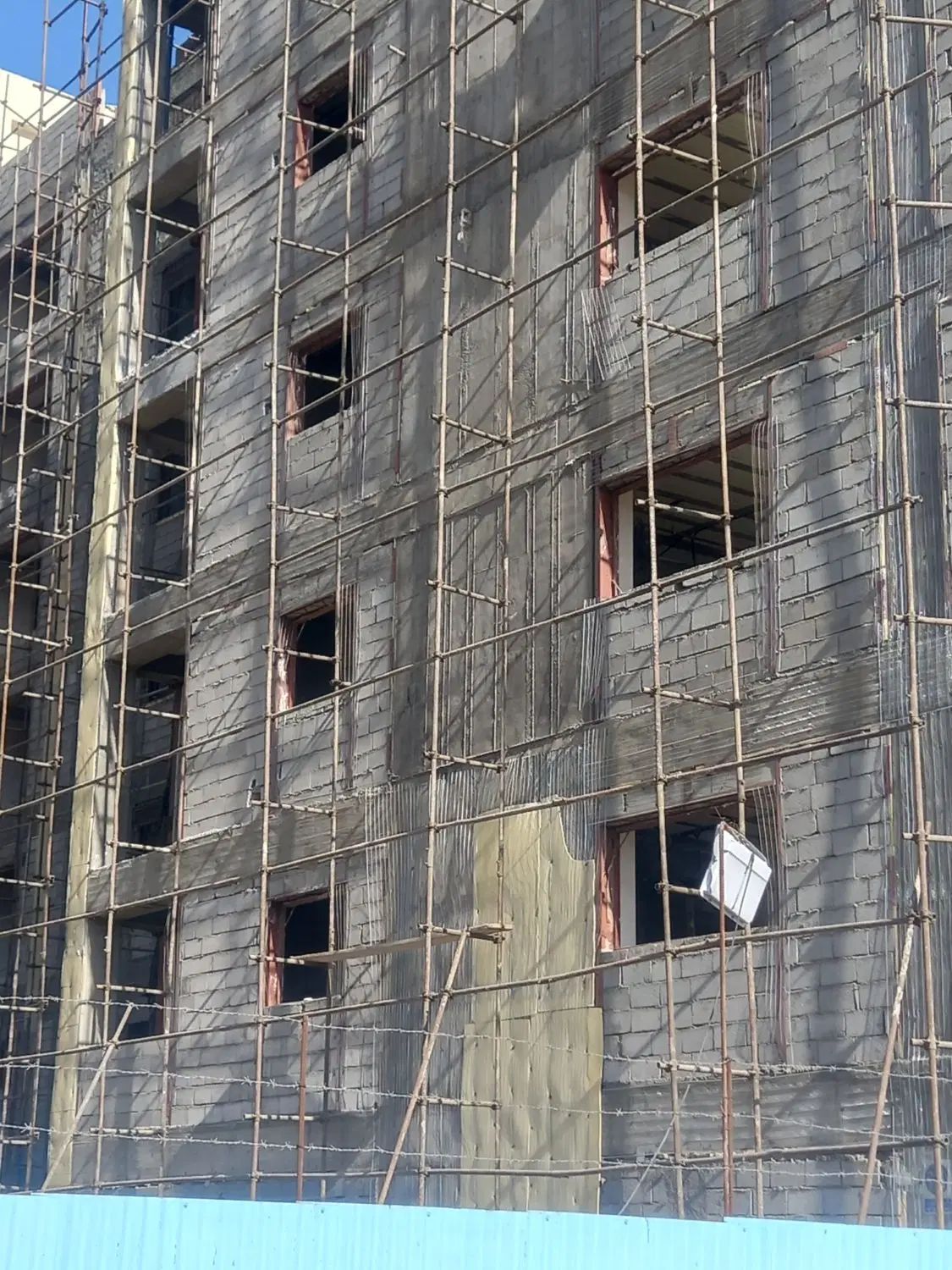 استخدام گروه سیمانکار و آجر نما کار و ...|استخدام معماری، عمران و ساختمانی|تهران, شهرک گلها|دیوار