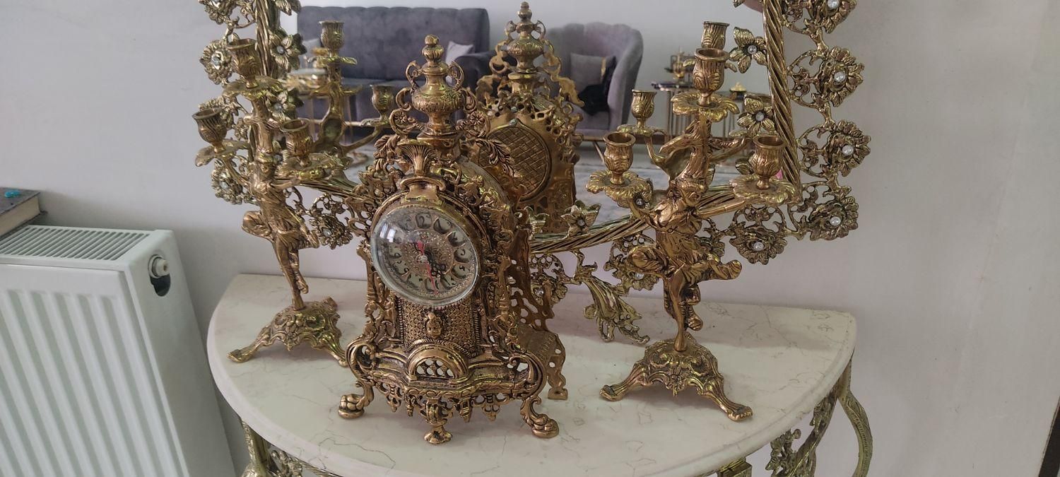 آینه و شمعدان برنز|آینه|گلستان (تهران), |دیوار