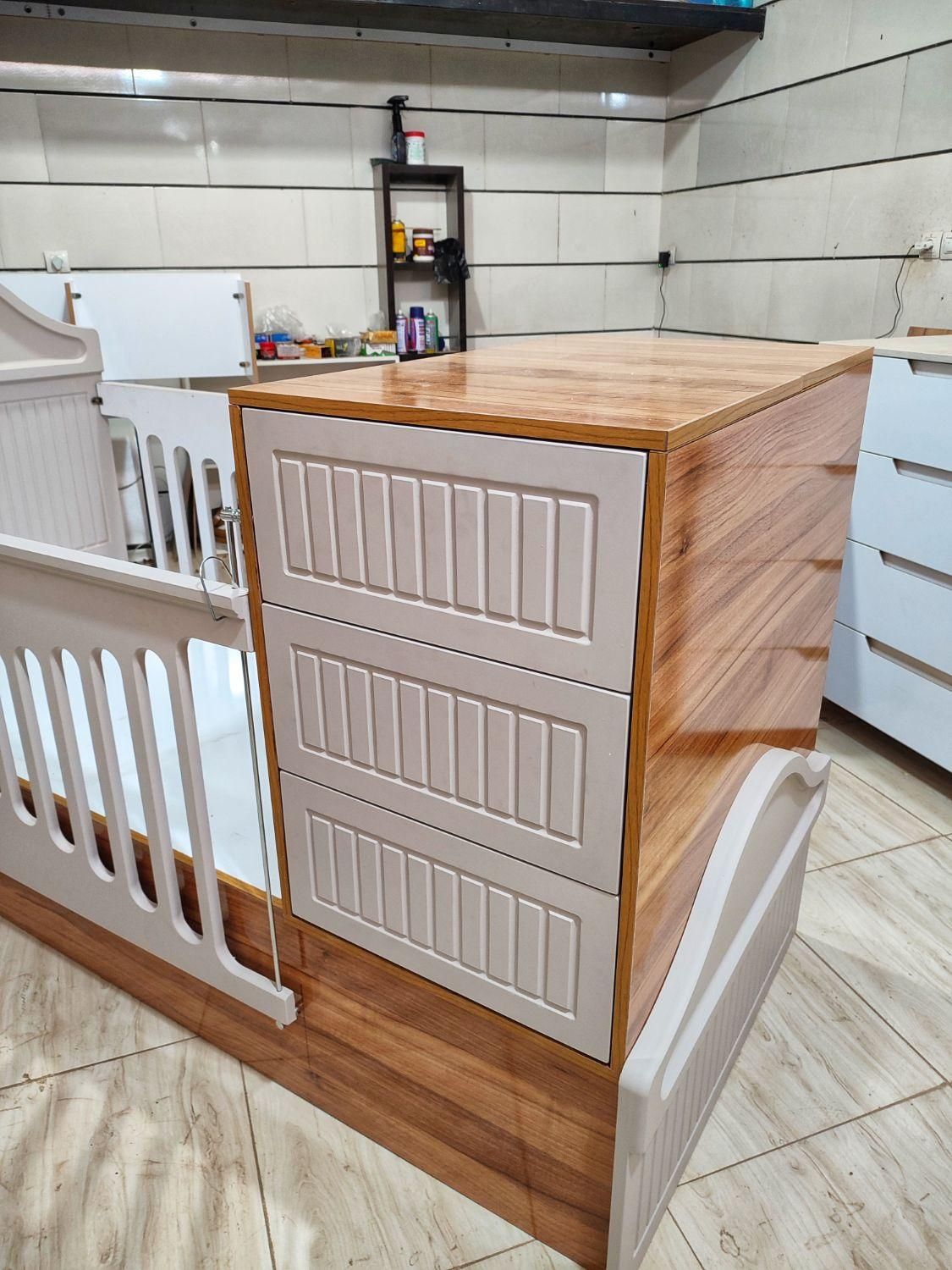 تخت کودک(تخت نوزاد )وکیوم|تخت و سرویس خواب|خرم‌آباد, |دیوار