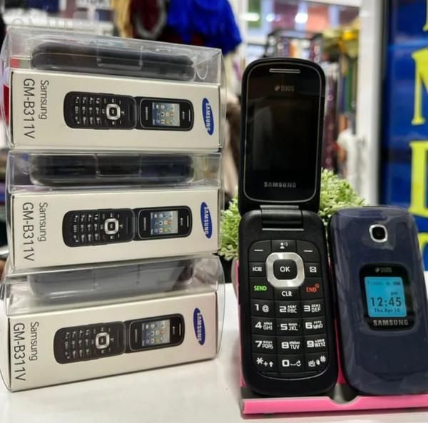 گوشی موبایل تاشو سامسونگ B 311 ویتنام 2نمایشگر|موبایل|تهران, جمهوری|دیوار