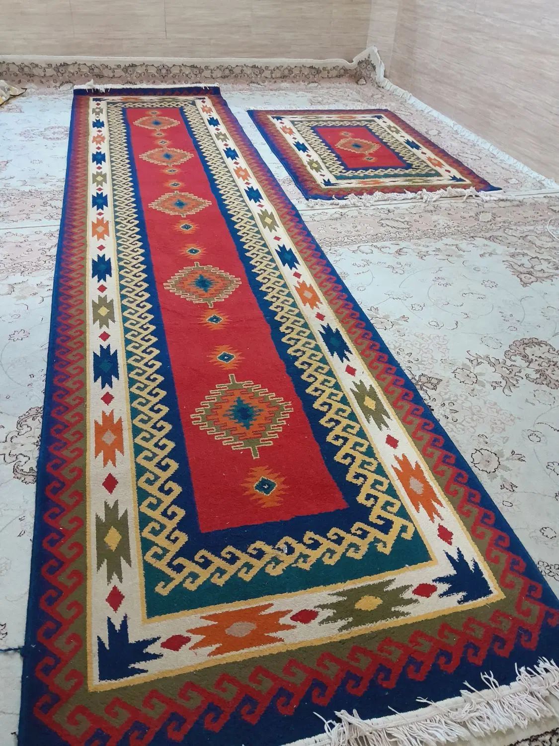 فرش کناره|فرش|شیراز, نصر|دیوار