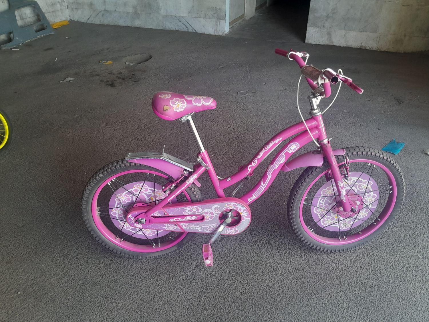 دوچرخه در حد نو دخترونه سالم|دوچرخه، اسکیت، اسکوتر|زنجان, |دیوار