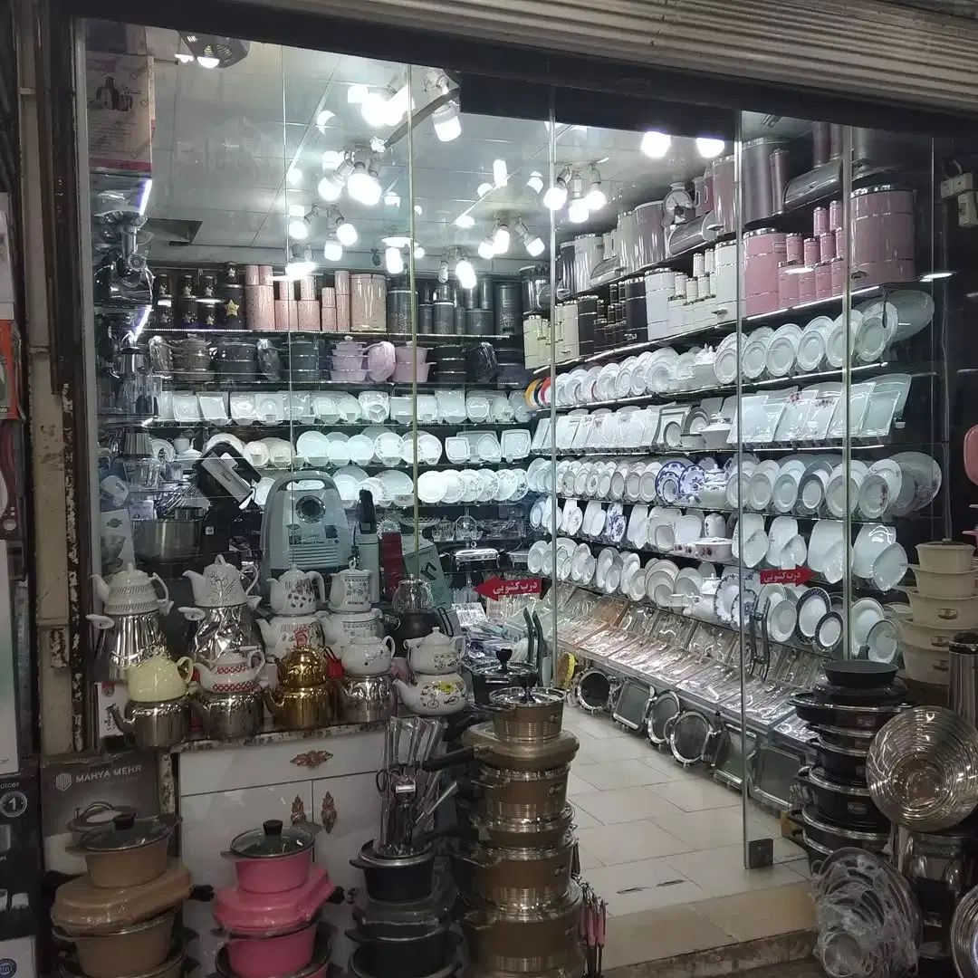 مغازه ۳طبقه سنددار دربازار بزرگ رشت هرطبقه۴۰ متربع|فروش مغازه و غرفه|رشت, بازار|دیوار