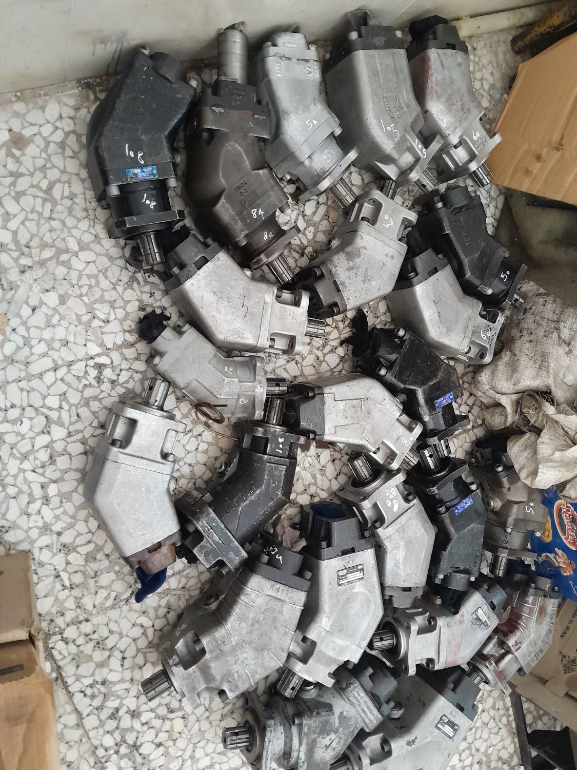 پمپ سرکج دنده ای شیش پستان هیدرو کولرشیر تک دسته|قطعات یدکی و لوازم جانبی|اصفهان, شهرک صنعتی امیرکبیر (شاپور جدید)|دیوار